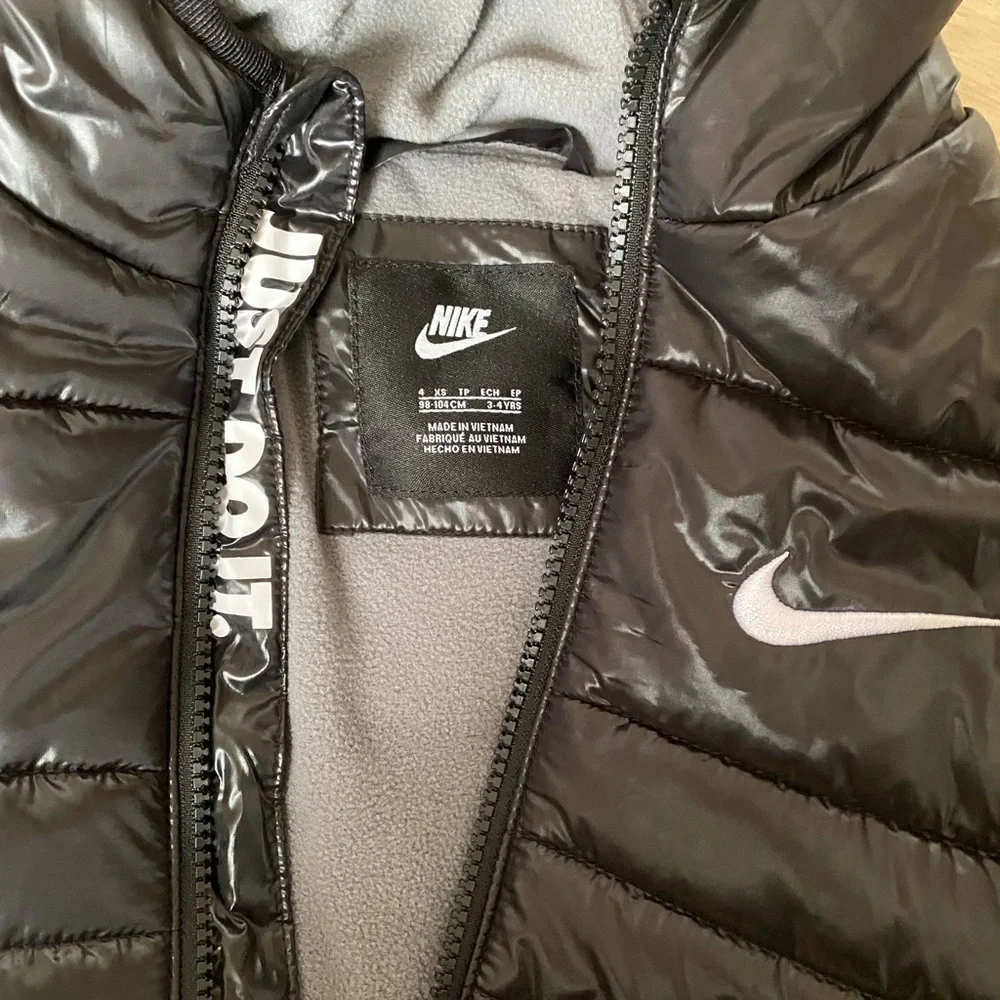 Nike puffer jacket